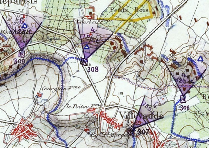 Extrait de la carte de mars 1915 figurant la batterie 308, symbolis&eacute;e par un carr&eacute; violet, desservie par une voie ferr&eacute;e) de 60, nantie d&rsquo;un observatoire et arm&eacute;e de 4 canons de 120 mm long. Service Historique de la D&eacute;fense, cote 23 N 72, document communiqu&eacute; par G. Merc&eacute; (Inrap)