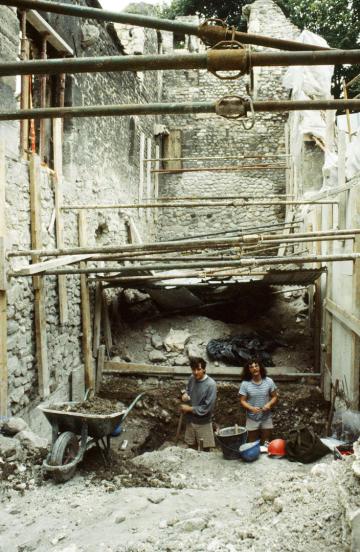 Rue Guillaume de Machault, Square du Trésor