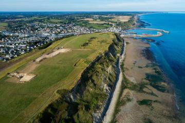Vue aérienne du Mont Castel 