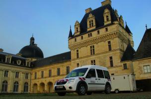 Ch&acirc;teau de Valen&ccedil;ay, cour d'honneur