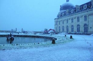 Ch&acirc;teau de Valen&ccedil;ay, cour d'honneur