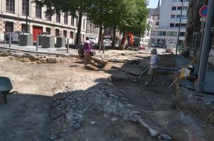 Rouen, Saint-Eloi, mise au jour d’un chemin pavé moderne (XVIIIe ou XIXe)