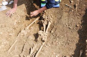 Une nécropole mérovingienne complète mise au jour à Évrecy, dans le Calvados