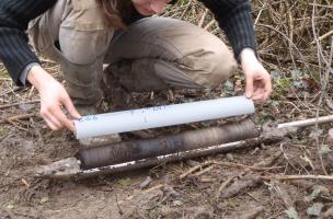 Prélèvement palynologique par carottage tiré de la vallée de l'Ardusson
