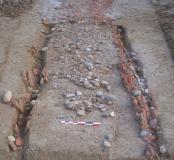 Vue vers l’est du tronçon du chemin antique